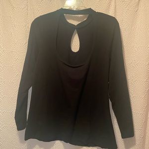 Black open back T-shirt NWT torrid size 2